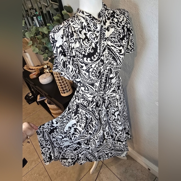 Lauren Ralph Lauren Paisley Black White Puff Sleeve Midi Dress 8 MSRP $155.00 - Picture 9 of 9